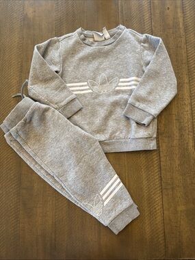 adidas Kids Grey Sweatshirt & Joggers Set with White Trefoil